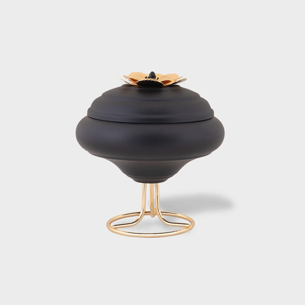 candy bowl with lid on stand 6024 Delight-Home-Gifts ظرف شکلات خوری درب دار کوچک